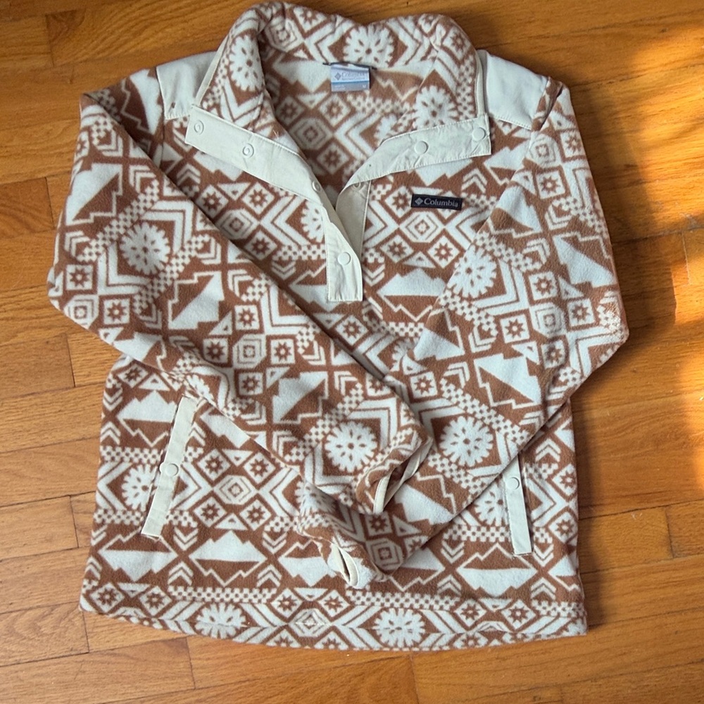 Columbia Tan and Cream Geometric Fleece
